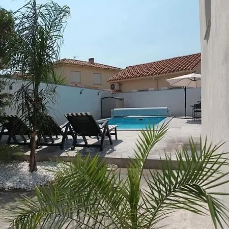 וילה Les Camelias Avec Piscinie *