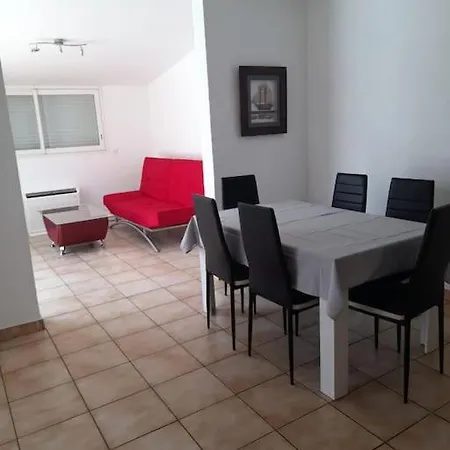 וילה Les Camelias Avec Piscinie