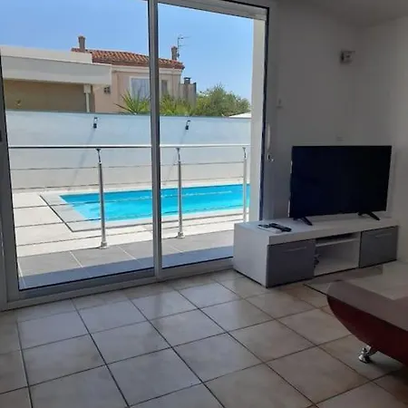 וילה Les Camelias Avec Piscinie